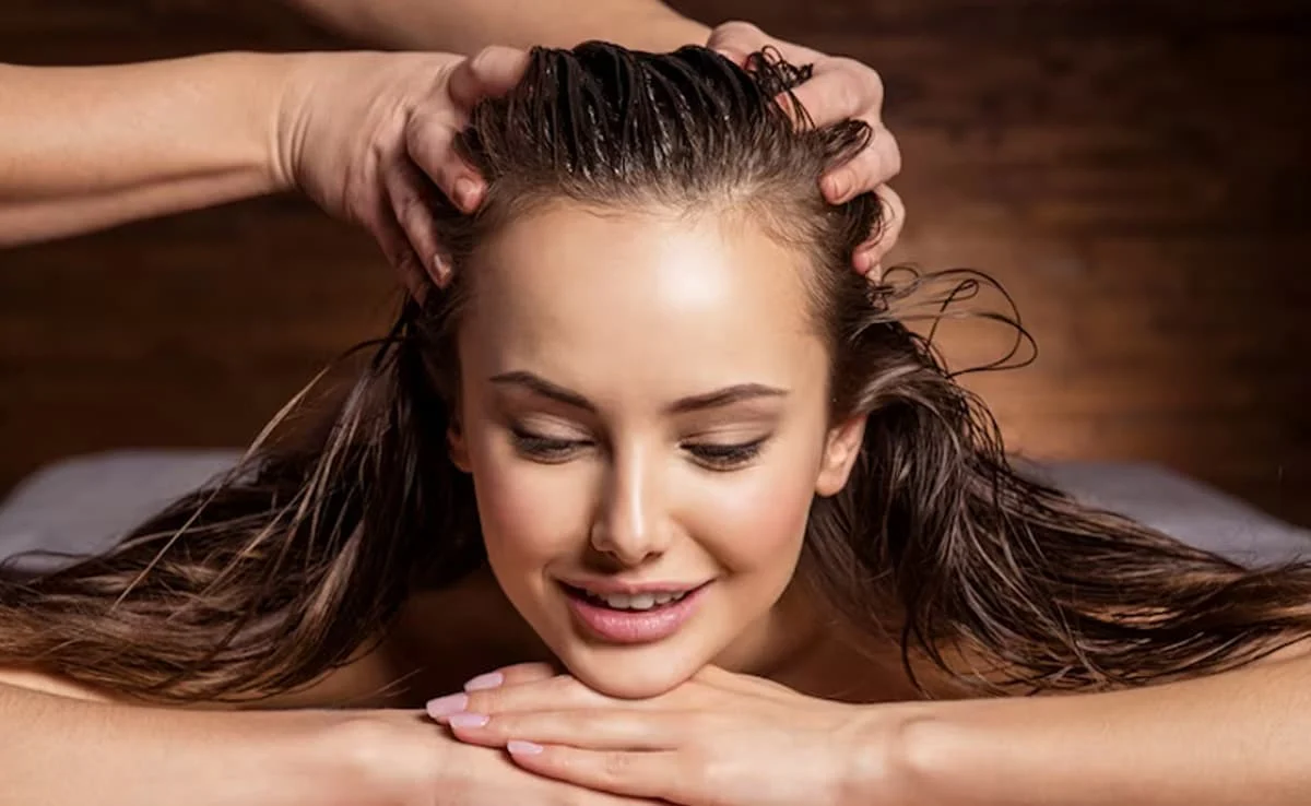Professional head and hair oil massage treatment